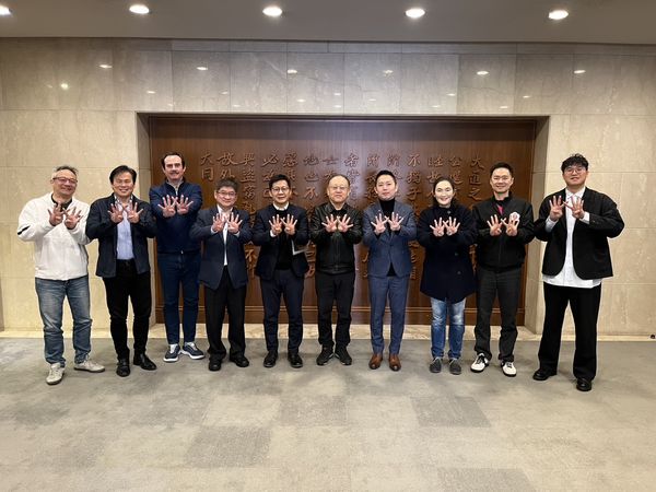 仅仅是对球